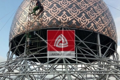 pemasangan-kubah-tembaga-masjid-09